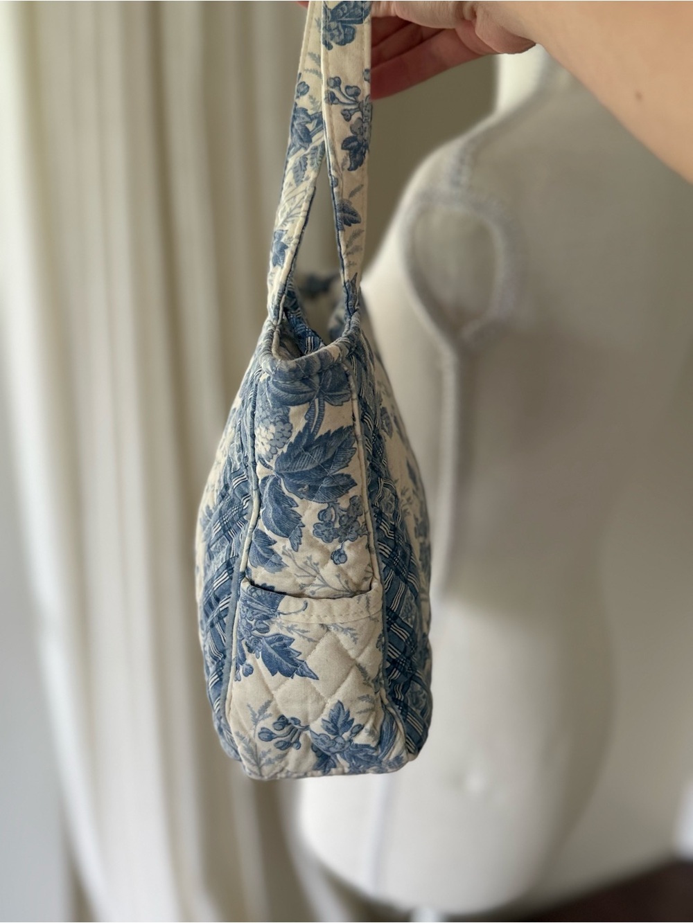 Rare Vintage Vera Bradley Tote Bag Blue Toile Pattern Quilted Cotton White - Picture 4 of 10